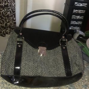Relic Black & Grey Cloth Purse NWOT